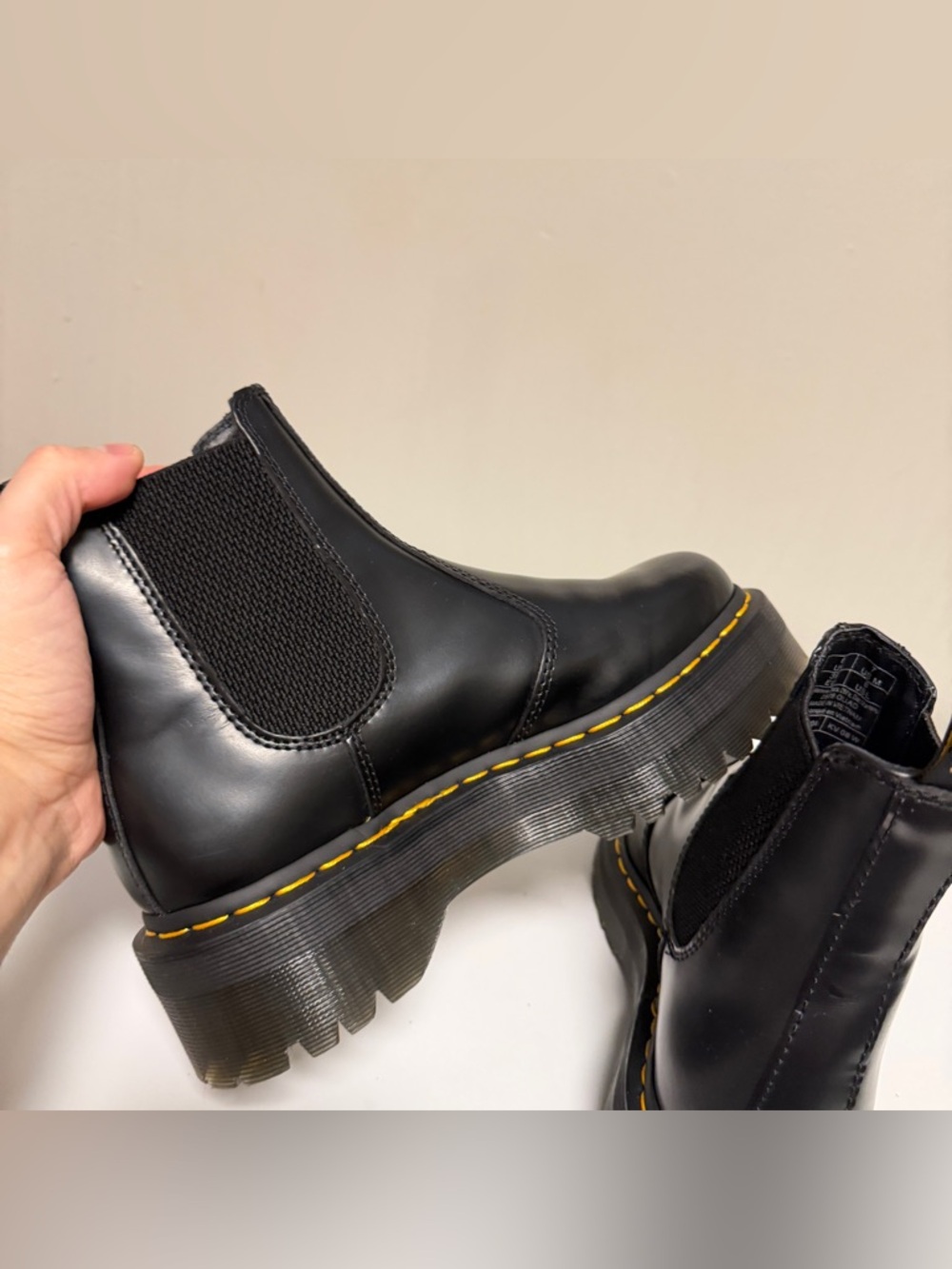 Dr. Martens 2976 Quad Smooth Leather Platform Chelsea Boots Women’s US 8 UK 6 - Picture 5 of 10